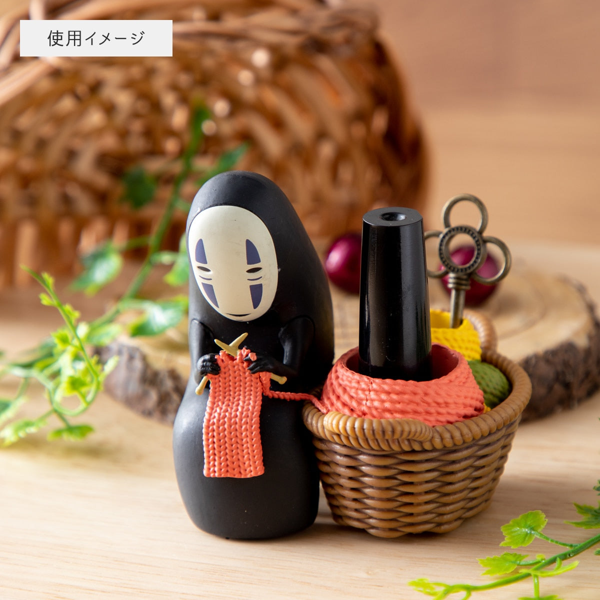 Spirited Away Stojánek na pera – No Face / Kaonashi / Beztvářý