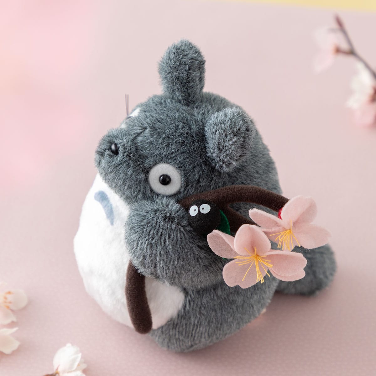 Totoro plyšák – Sakura Blossom