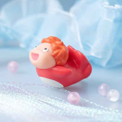 Přívěsek Ponyo – Ponyo ve stojce