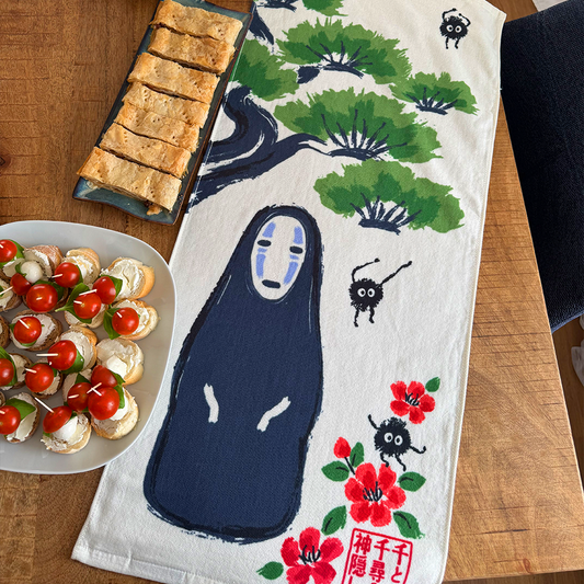 Ručník No Face Matsu 34×80 cm – Cesta do fantazie